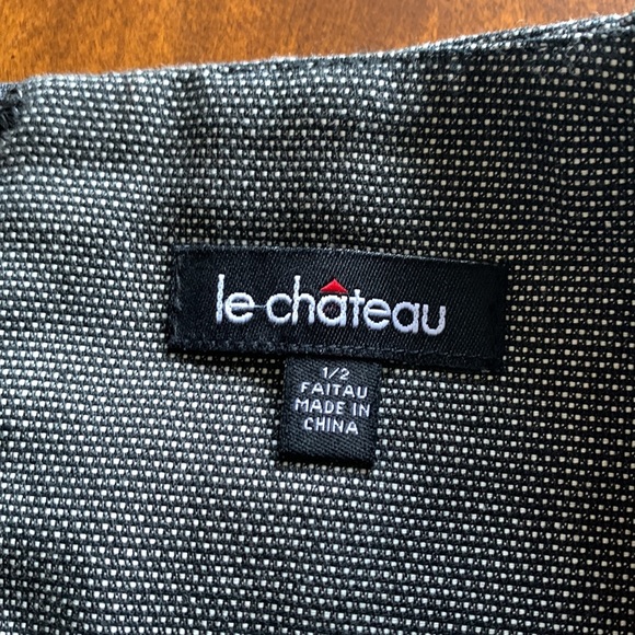 Pencil skirt grey in colour from Le Chateau - Picture 3 of 3